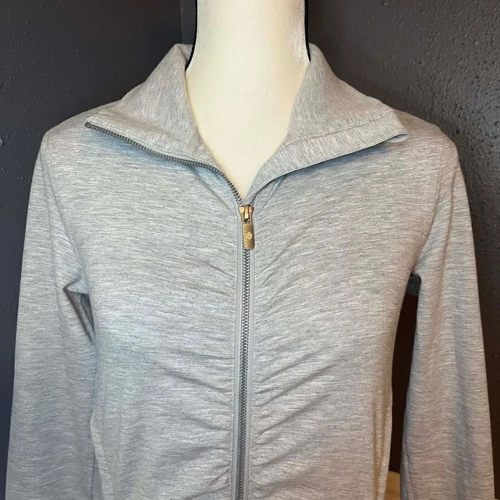 Lululemon Gather Up Jacket - Picture 4 of 13